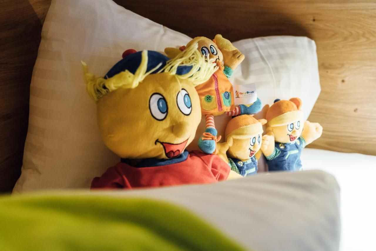 Kinderhotel Laderhof لاديس المظهر الخارجي الصورة