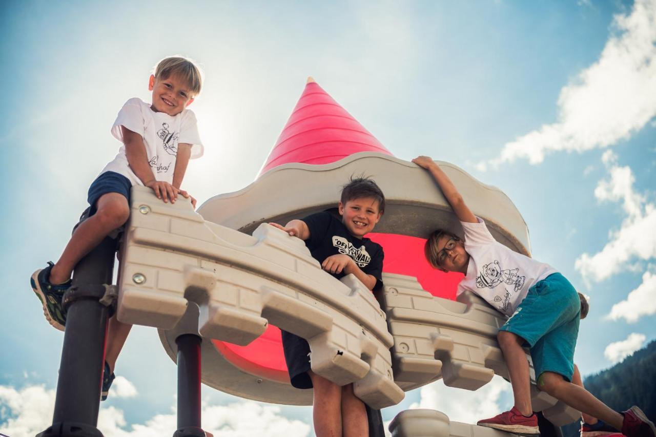 Kinderhotel Laderhof لاديس المظهر الخارجي الصورة