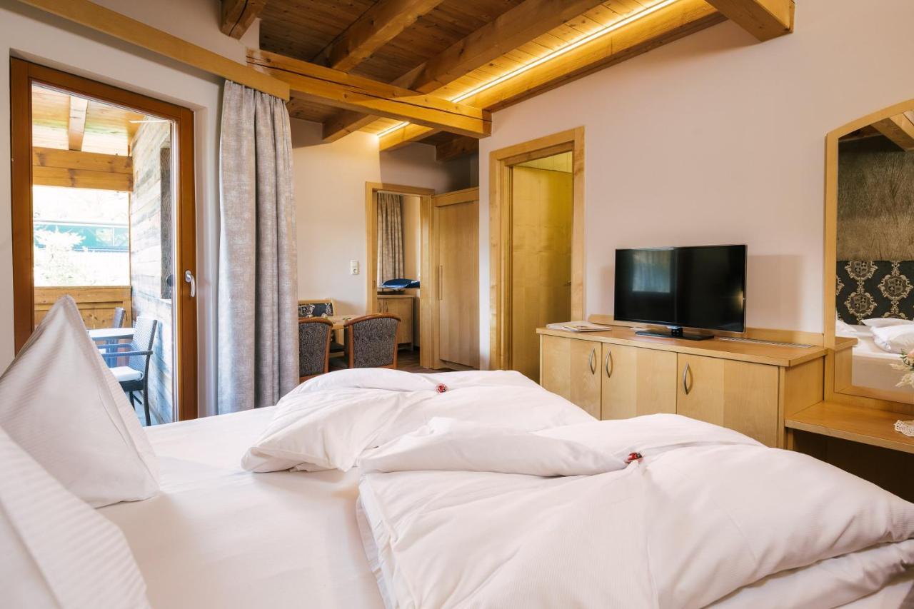 Kinderhotel Laderhof لاديس المظهر الخارجي الصورة