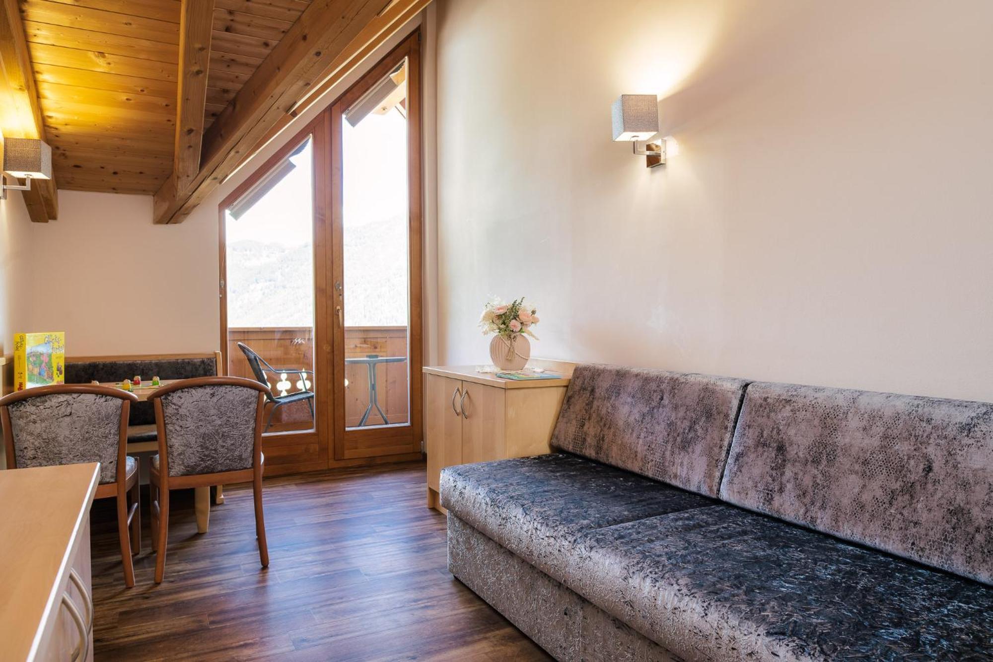 Kinderhotel Laderhof لاديس المظهر الخارجي الصورة