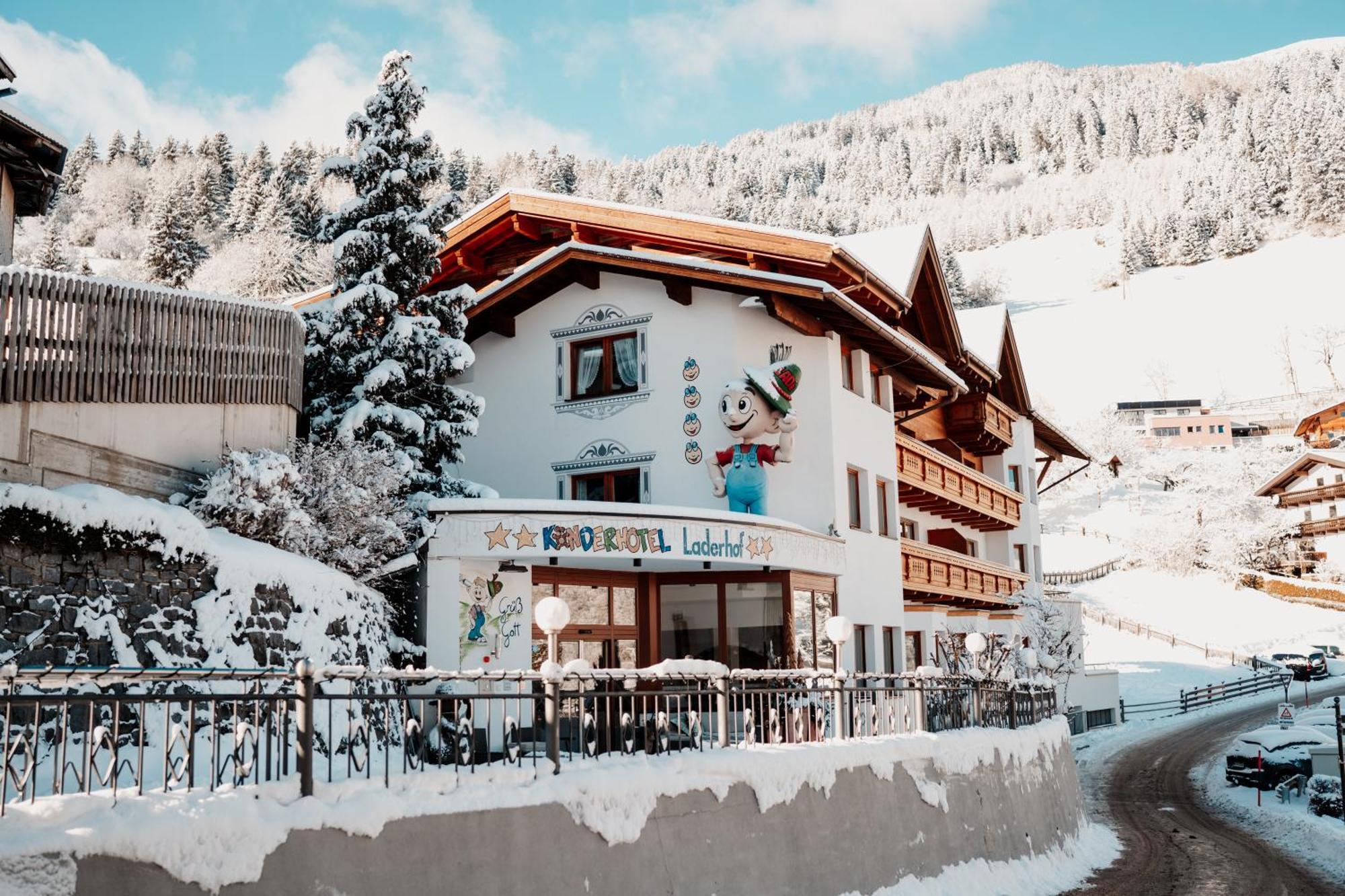 Kinderhotel Laderhof لاديس المظهر الخارجي الصورة