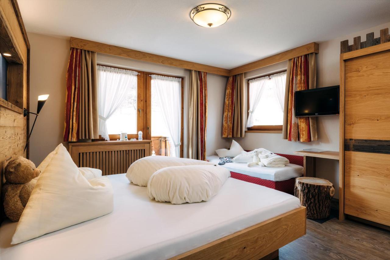 Kinderhotel Laderhof لاديس المظهر الخارجي الصورة
