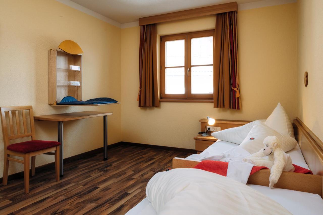 Kinderhotel Laderhof لاديس المظهر الخارجي الصورة