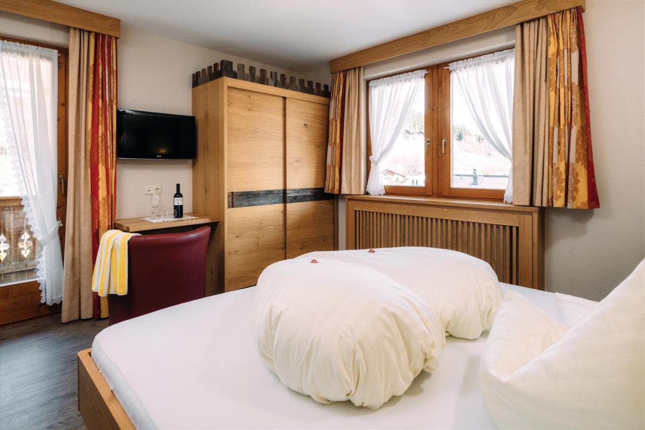 Kinderhotel Laderhof لاديس المظهر الخارجي الصورة