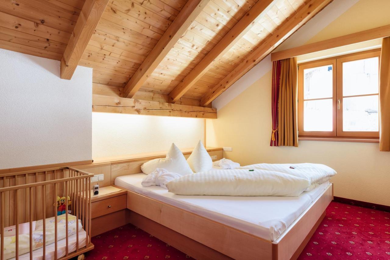 Kinderhotel Laderhof لاديس المظهر الخارجي الصورة